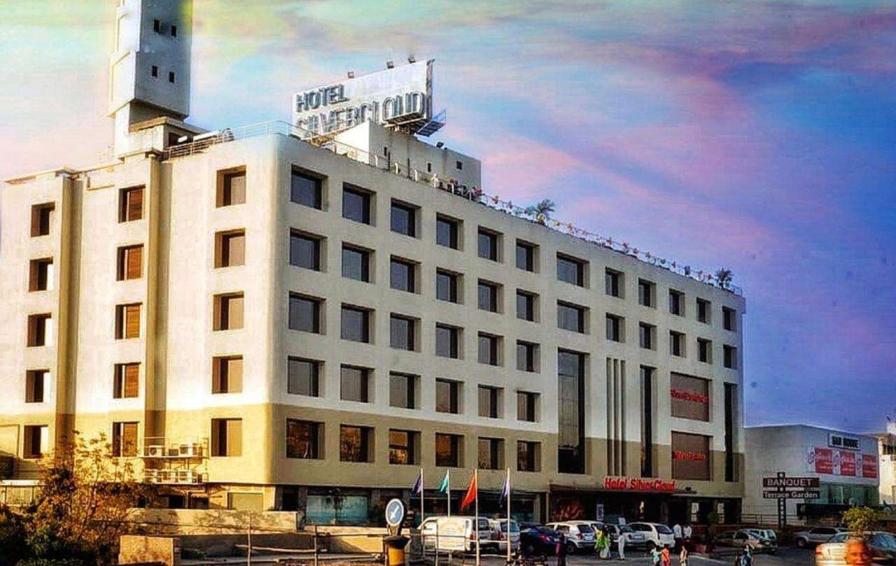 HOTEL SILVER CLOUD AHMEDABAD