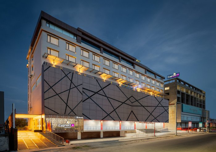 CYGNETT INN IMPERIAL