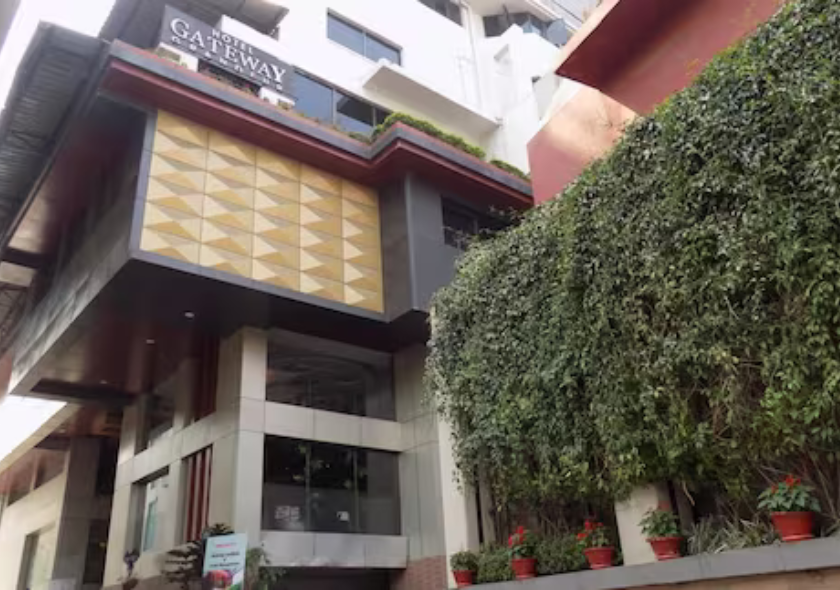 HOTEL GATEWAY GRANDEUR