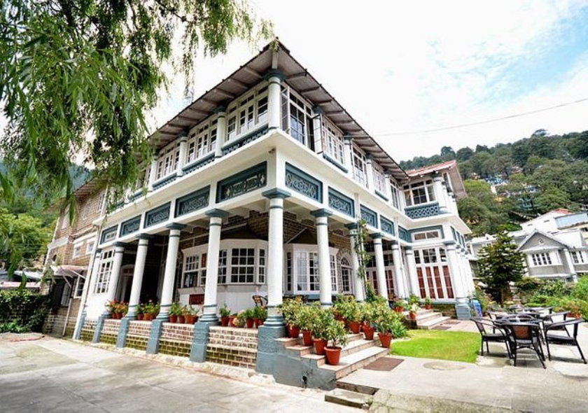 THE PALACE BELEVENDER