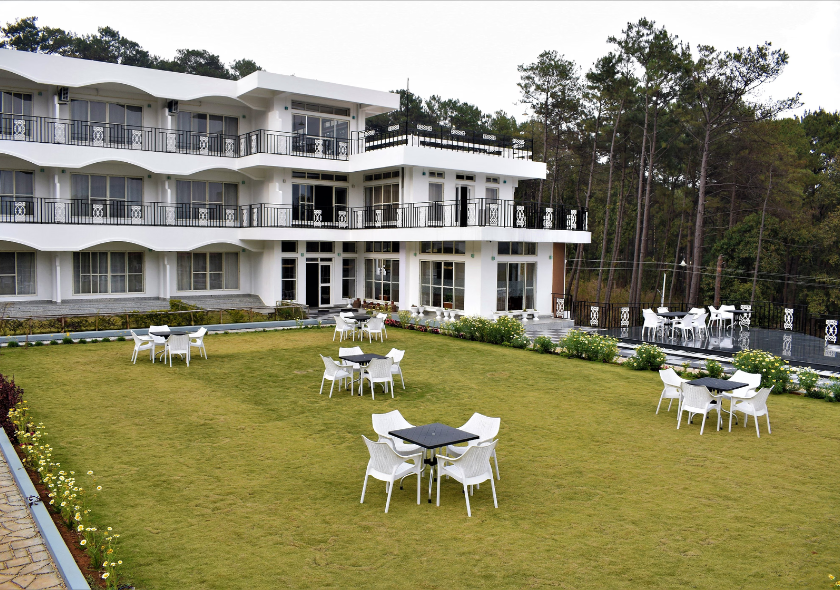 LA NICHOLAS DIE DA KINE RESORT