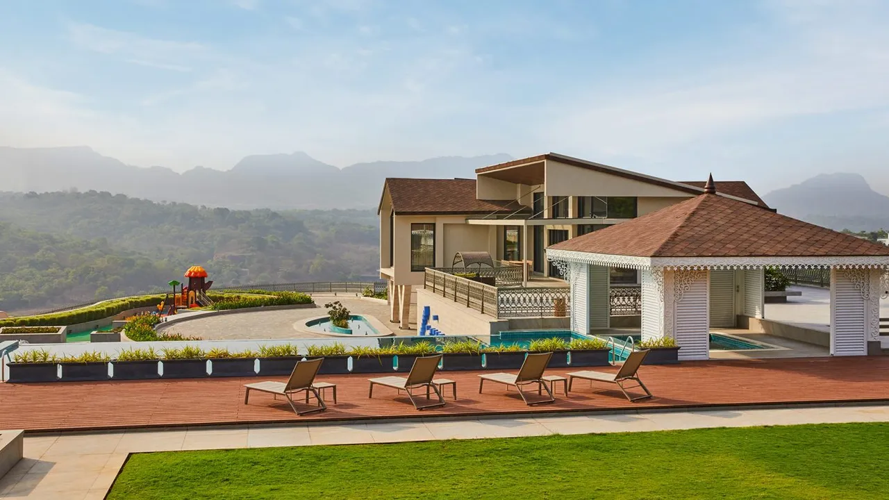 THE AMBY VALLEY CITY