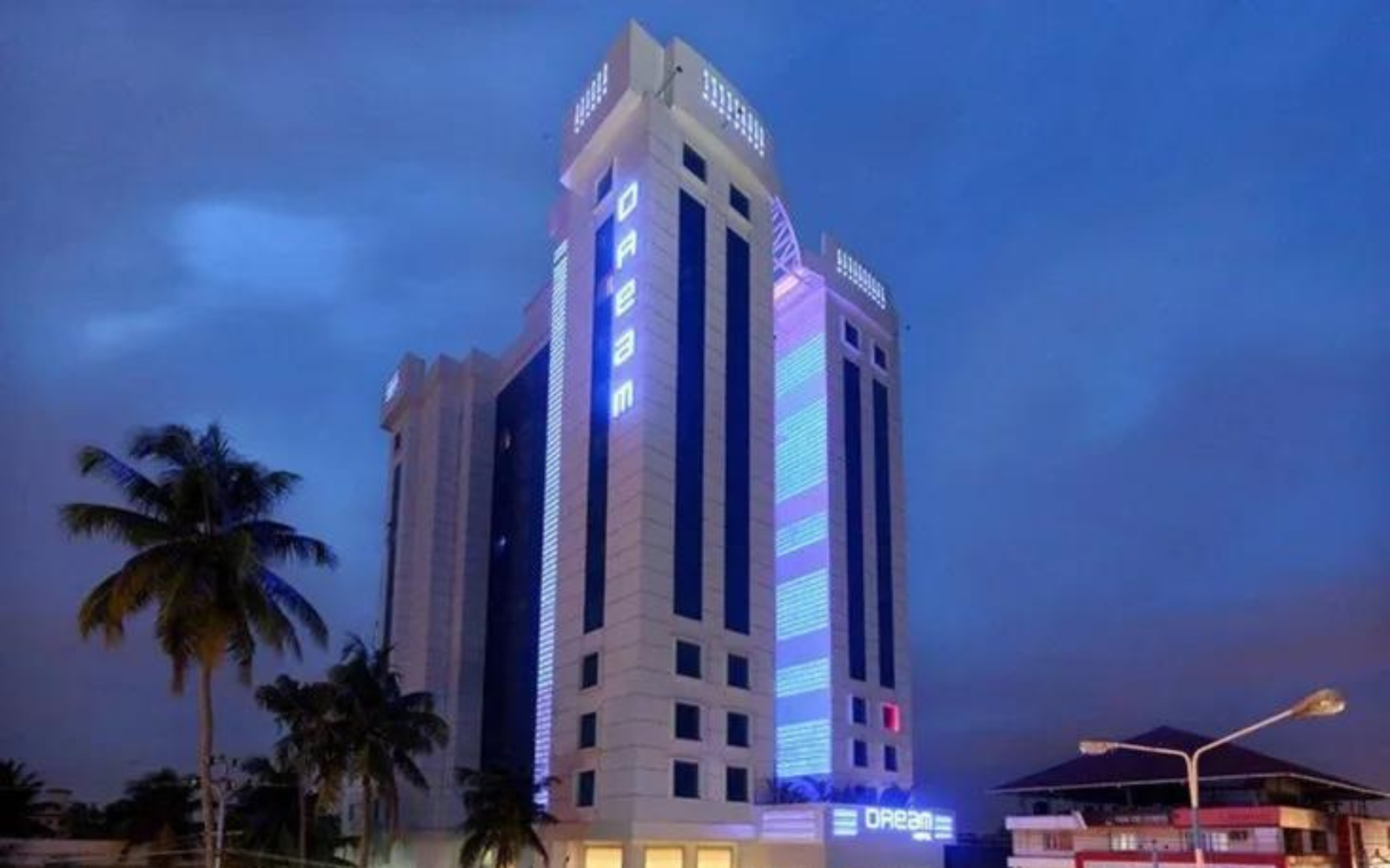 THE RADISSON BLU, KOCHI